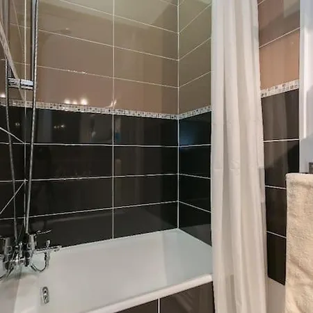 Appartement Appart 2 Pieces Champs-elysees-arc De Triomphe